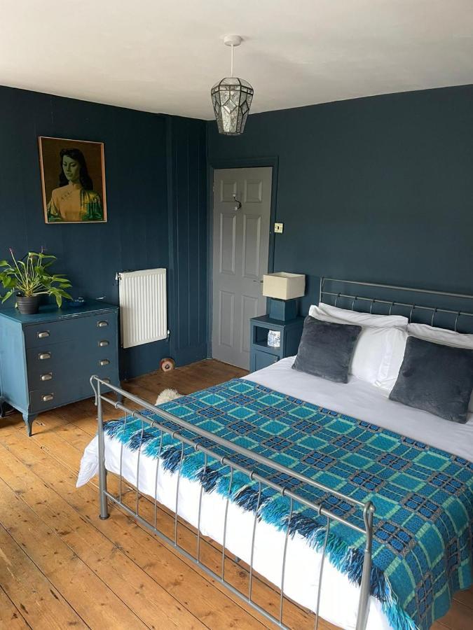 Bed and Breakfast Efail Y Garn Суонси Экстерьер фото